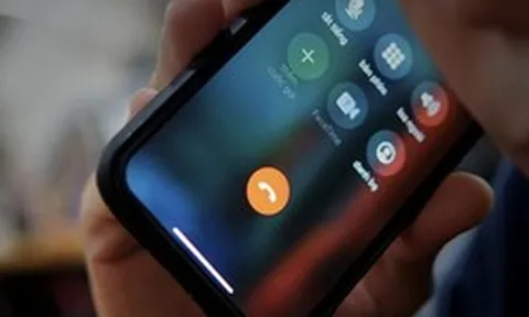 Người dân có tài khoản ngân hàng đặc biệt chú ý: Tắt điện thoại lập tức nếu hiện CUỘC GỌI này, tránh mất oan tiền