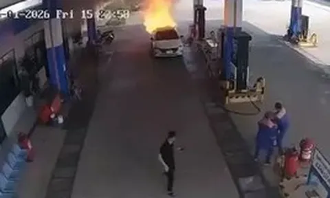 Vụ cháy ô tô, 2 người tử vong ở Đà Nẵng: Tài xế khai lý do không mở cửa cứu hai nạn nhân