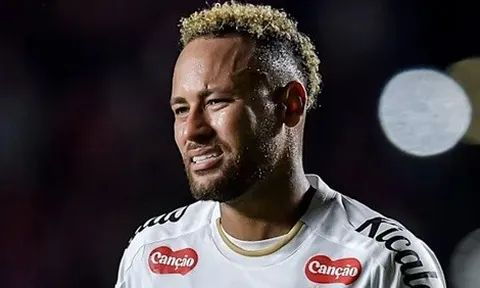 Vụ Neymar tát đồng đội: Người trong cuộc lên tiếng