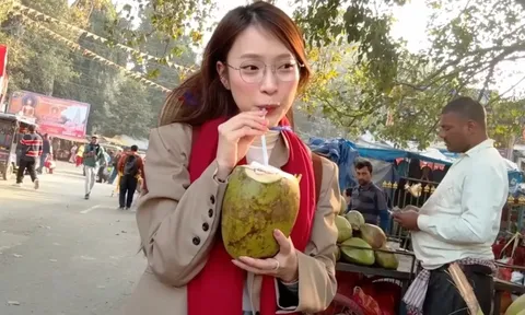 MC Khánh Vy 'sốc' khi thấy người bán hàng Ấn Độ nói tiếng Việt