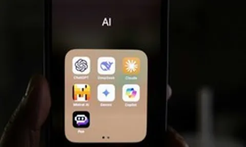 Tôi bỏ Gemini để sang dùng AI đang "gây sốt" này suốt 1 tháng qua: Tưởng thất vọng, ai ngờ hay không tưởng