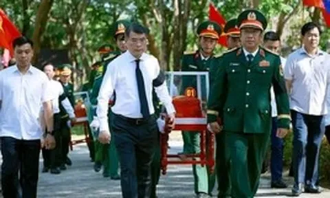 Thủ tướng Lê Minh Hưng dự lễ truy điệu, an táng 28 hài cốt liệt sĩ quân tình nguyện hy sinh tại Lào