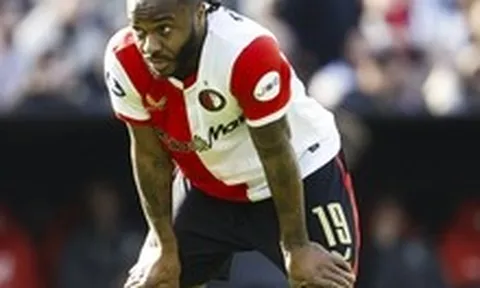 Cảnh sát bắt cựu sao tuyển Anh, Raheem Sterling
