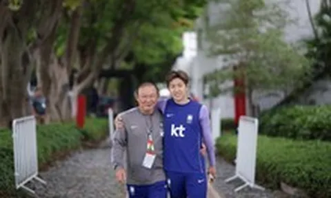 Khoảnh khắc gây sốt của ông Park Hang-seo và Lee Kang-in ở World Cup