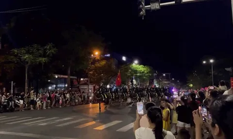 'Một nửa Việt Nam lại đang ở Huế'