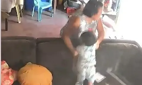 VIDEO: Người bà lao nhanh trong động đất Philippines, lấy thân mình bảo vệ cháu