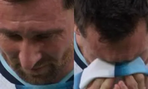 Messi đã khóc!