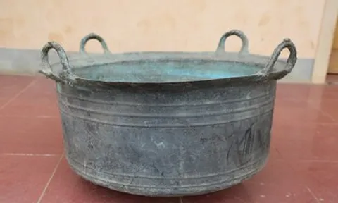 Bí ẩn ‘báu vật’ trăm năm tuổi nhiều lần bị trộm vẫn quay về với dân bản