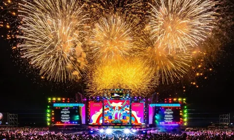 Dàn sao khuấy động đêm hè Nha Trang ở 'Mega Booming - Charmora City'