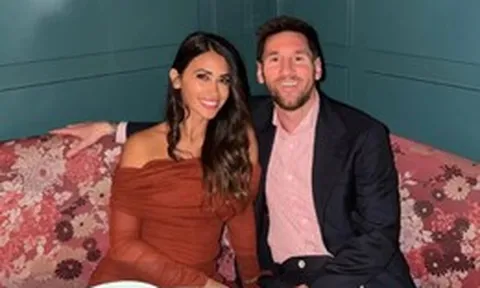 "Thanh mai trúc mã" kiêm người vợ xinh đẹp Antonela Roccuzzo gửi lời nhắn ngọt ngào đến Messi ở World Cup