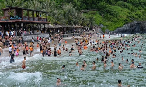 Bùng nổ khách du lịch tại hòn đảo Việt liên tục 'hot' trên báo ngoại