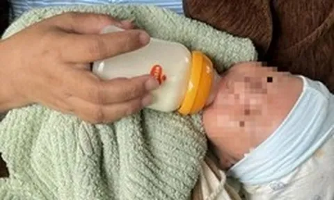 Bé trai 1 tháng tuổi bị bỏ rơi bên đường kèm bức thư ghi 'hoàn cảnh khó khăn' của người mẹ