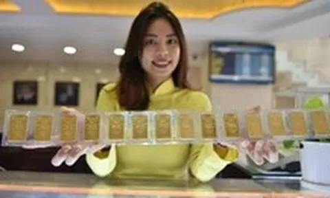 Giá vàng bật tăng mạnh