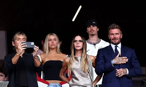 Tiểu thư Harper Beckham khoe visual sáng bừng, vóc dáng phổng phao cùng David Beckham trên khán đài cổ vũ tuyển Anh