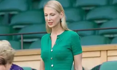 Visual xanh mướt của Quý bà Gabriella ở Wimbledon gây chú ý: May mà không đi cùng ngày với mỹ nhân này