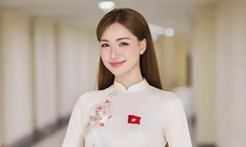 Ca sĩ Hòa Minzy chuyển khoản 100 triệu đồng ủng hộ khắc phục hậu quả thiên tai