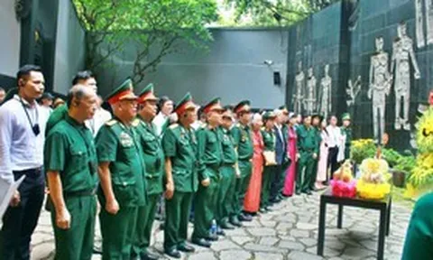 Hội Cựu chiến binh cơ quan Trung ương Hội Luật gia Việt Nam tri ân các anh hùng liệt sĩ