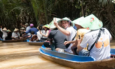 Du lịch miền Tây có gì sau trào lưu check-in xuồng ba lá?
