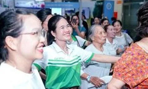 Từ nhà phân phối đến vai trò dẫn dắt đội ngũ: Hành trình của phụ nữ tại Care For Việt Nam