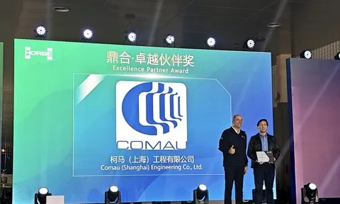 COMAU ĐƯỢC TRAO "GIẢI THƯỞNG ĐỐI TÁC XUẤT SẮC" KHI HORSE POWERTRAIN KỶ NIỆM CỘT MỐC 3 TRIỆU HỘP SỐ