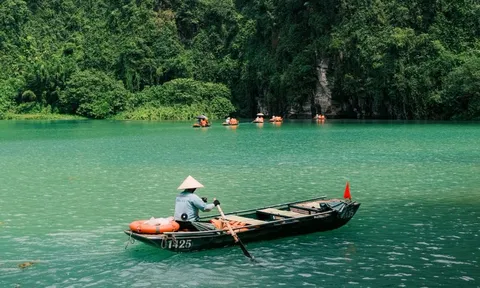 Lần đầu thấy 'nước luộc ngao' ở Tràng An
