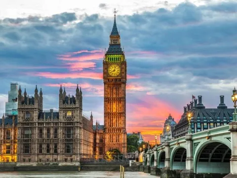 Chuông đồng hồ Big Ben bị lỗi khi tưởng niệm Nữ hoàng Anh