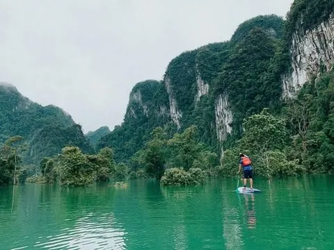 Trải nghiệm cuộc sống giữa mùa lũ