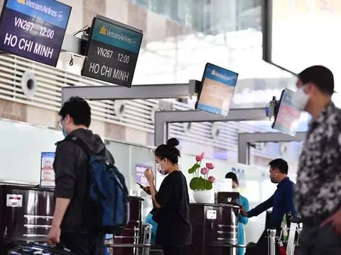 Đề nghị hành khách cung cấp thông tin phải mua vé máy bay giá cao