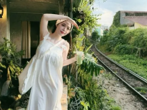 Quán cà phê view đường tàu 'thần thánh' ở Nha Trang