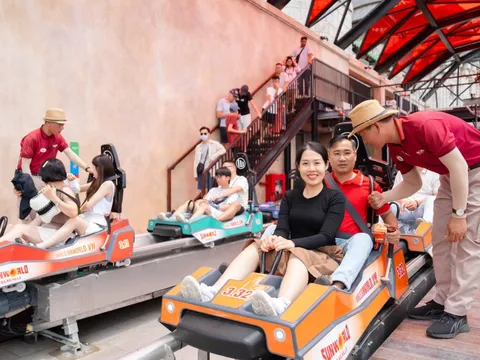 Du lịch Đà Nẵng - ngọc càng mài càng sáng