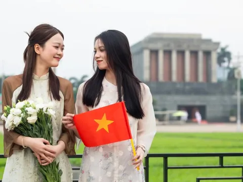 Lăng Chủ tịch Hồ Chí Minh mở cửa trở lại từ 2/8