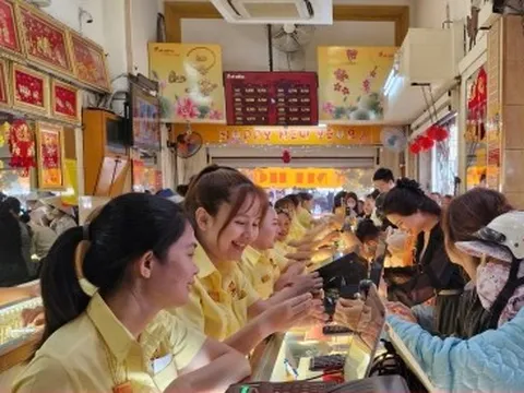 Ngân hàng Nhà nước cảnh báo người dân thận trọng mua vàng