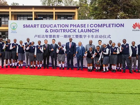 Rwanda chào mừng hoàn thành Dự án giáo dục thông minh và ra mắt DigiTruck