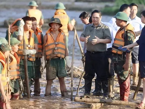 Thủ tướng và các Phó Thủ tướng có hơn 400 chuyến công tác trong nhiệm kỳ