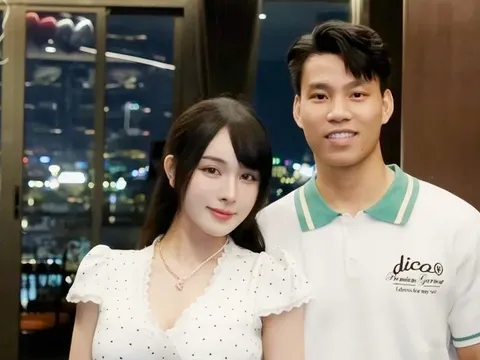 Hậu vệ Vũ Văn Thanh: Tặng bạn gái món quà vừa đắt đỏ, vừa ngọt ngào!