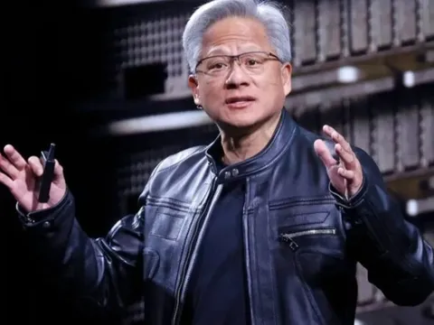 CEO NVIDIA: "Thế hệ triệu phú Mỹ tiếp theo sẽ là thợ điện với thợ sửa ống nước"