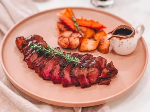 Cách làm bò bít tết mềm mọng như nhà hàng 5 sao ngay tại căn bếp nhỏ