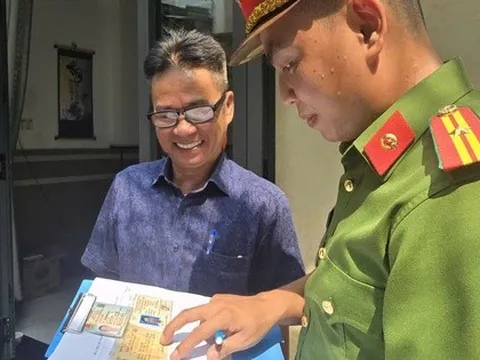 Xe bán rồi vẫn "dính" phạt nguội