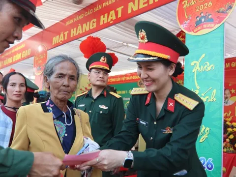 Chợ Xuân 0 đồng và bữa cơm tất niên ấm tình quân – dân