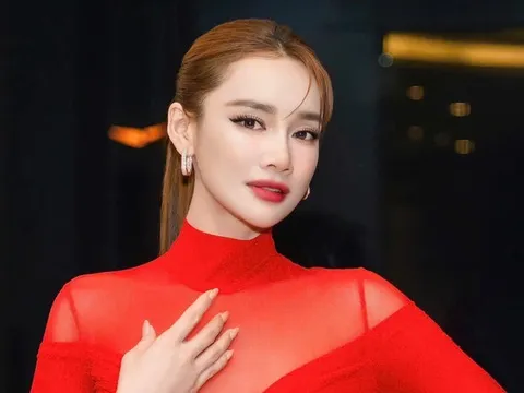 Diễn viên Nhã Phương khoe vóc dáng sau sinh con thứ 3