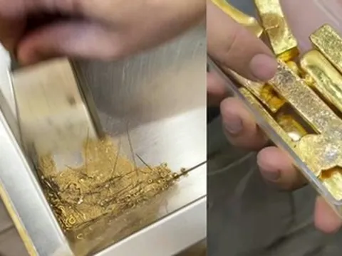 Chủ tiệm dọn rác thu được 1,7kg bột vàng, trị giá hơn 7,4 tỷ đồng