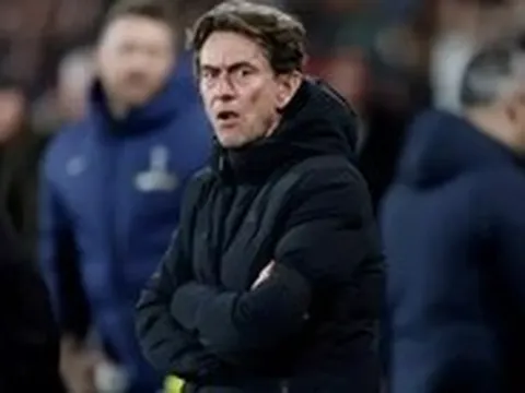 Tottenham sa thải HLV Thomas Frank sau tám tháng nắm quyền