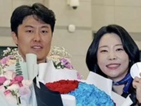 Vợ tụng kinh, lạy Phật 108 lần mỗi ngày cầu may cho chồng ở Thế vận hội mùa đông