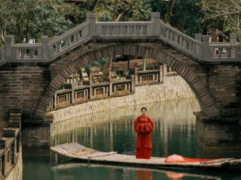 Điểm du lịch chưa mở cửa đã 'cháy tour' ở Ninh Bình