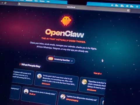 Giờ này ai còn ngồi chat hỏi đáp với AI nữa: Các công ty công nghệ đã giao việc cho AI làm từ đầu đến cuối