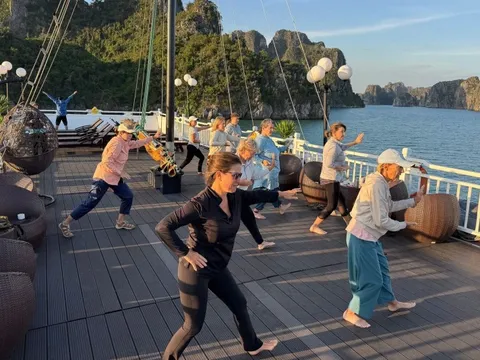 Việt Nam hút tour du lịch 'chỉ có phụ nữ'