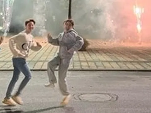 Hoà Minzy đón tết muộn cùng Doãn Hải My - Văn Hậu tại khu biệt thự sang chảnh, đốt pháo hoa tưng bừng