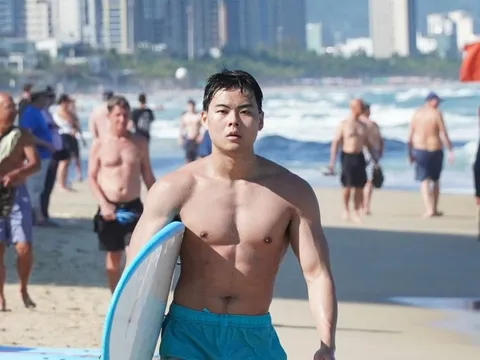 Biển Đà Nẵng không nghỉ Tết