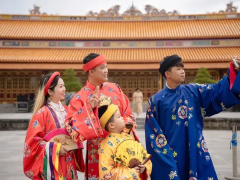 Huế bùng nổ du lịch Tết Bính Ngọ 2026