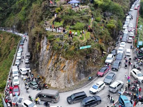 Vì sao Hà Giang 'thất thủ' ngày Tết?